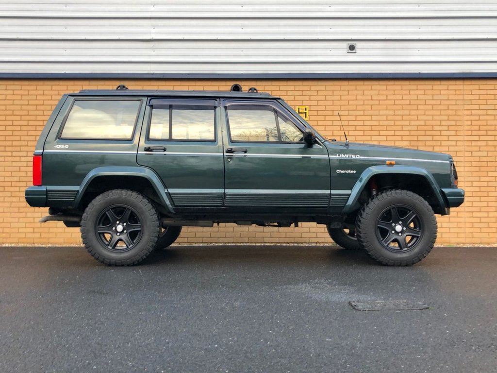 USED 1994 M JEEP CHEROKEE XJ LIMITED // 4x4 // 4.0L 181 BHP // LPG // Px swap 