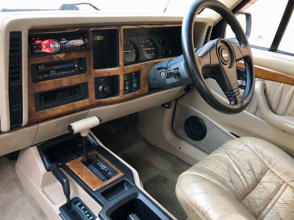 USED 1994 M JEEP CHEROKEE XJ LIMITED // 4x4 // 4.0L 181 BHP // LPG // Px swap 