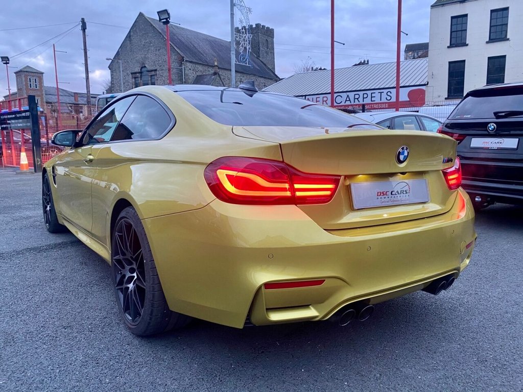 USED 2019 BMW M4 3.0 M4 COMPETITION 2d 444 BHP HEADS UP DISPLAY