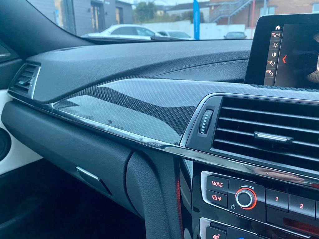 USED 2019 BMW M4 3.0 M4 COMPETITION 2d 444 BHP HEADS UP DISPLAY