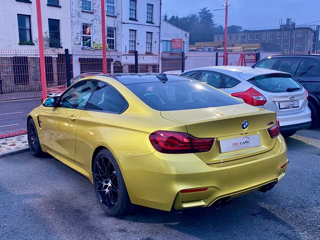 USED 2019 BMW M4 3.0 M4 COMPETITION 2d 444 BHP HEADS UP DISPLAY