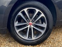USED 2017 67 JAGUAR F-PACE 2.0 R-SPORT 5d 178 BHP 