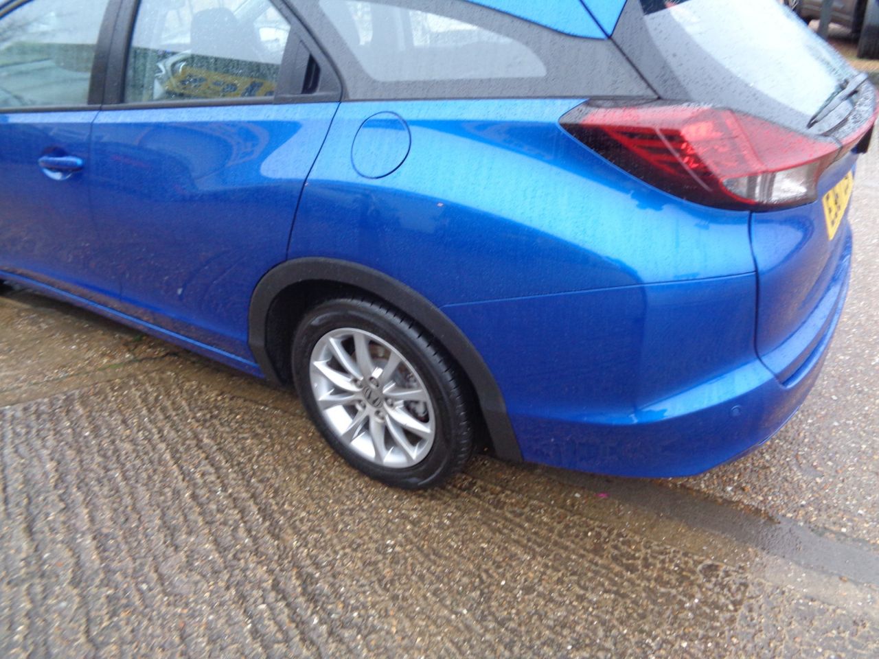 17 Honda Civic I Dtec Se Plus Tourer 8 995