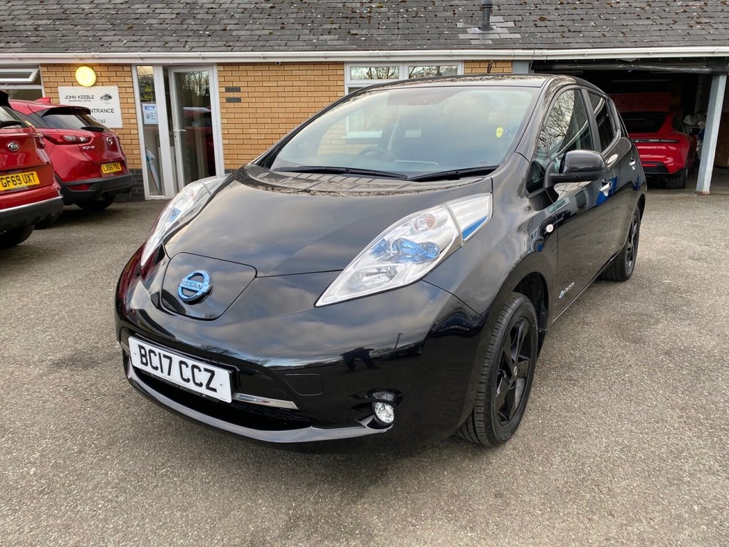 View our NISSAN LEAF