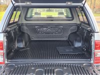 USED 2015 15 TOYOTA HI-LUX 2.5 ACTIVE 4X4 D-4D DCB 142 BHP ** NO VAT ** NO VAT  + CANOPY