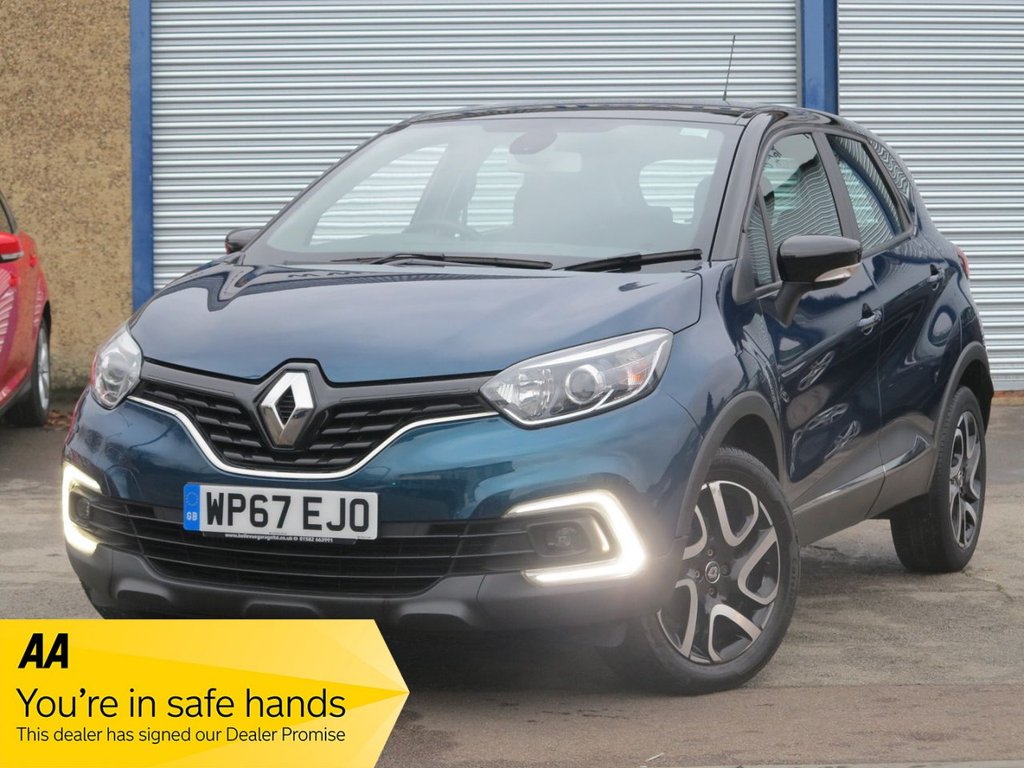View our RENAULT CAPTUR