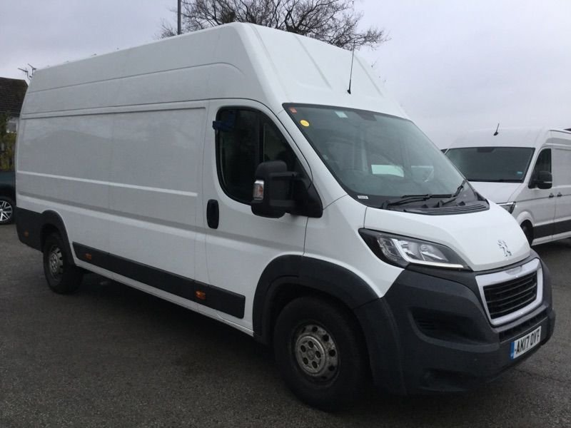View our PEUGEOT BOXER