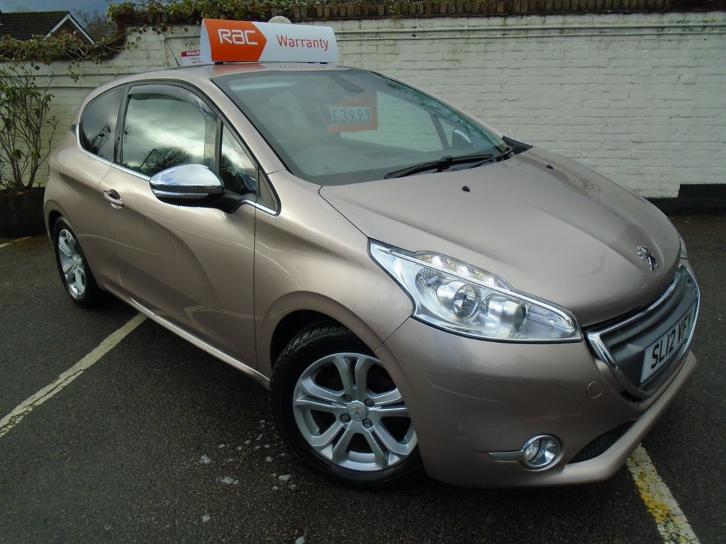 View our PEUGEOT 208