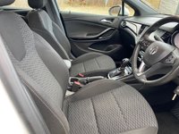 USED 2017 17 VAUXHALL ASTRA 1.4 SRI S/S 5d 148 BHP (AUTOMATIC) 
