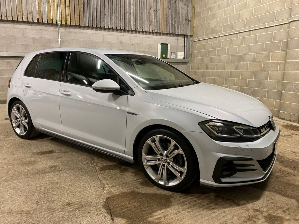 View our VOLKSWAGEN GOLF