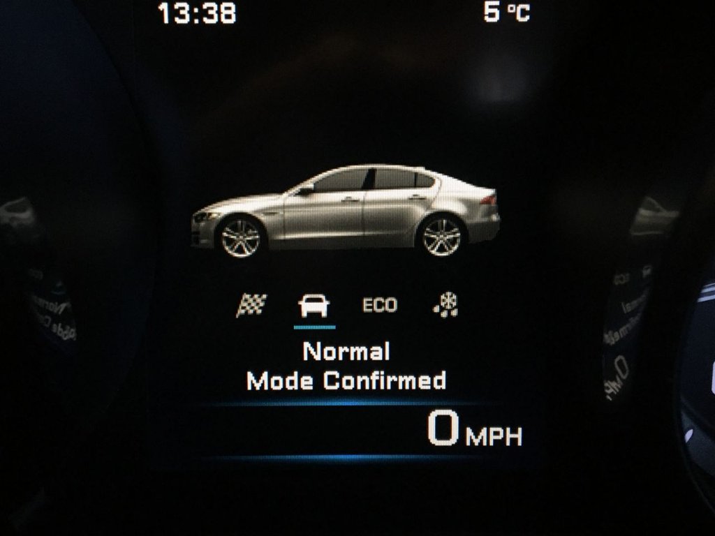 USED 2015 65 JAGUAR XE 2.0 R-SPORT 4d 178 BHP 