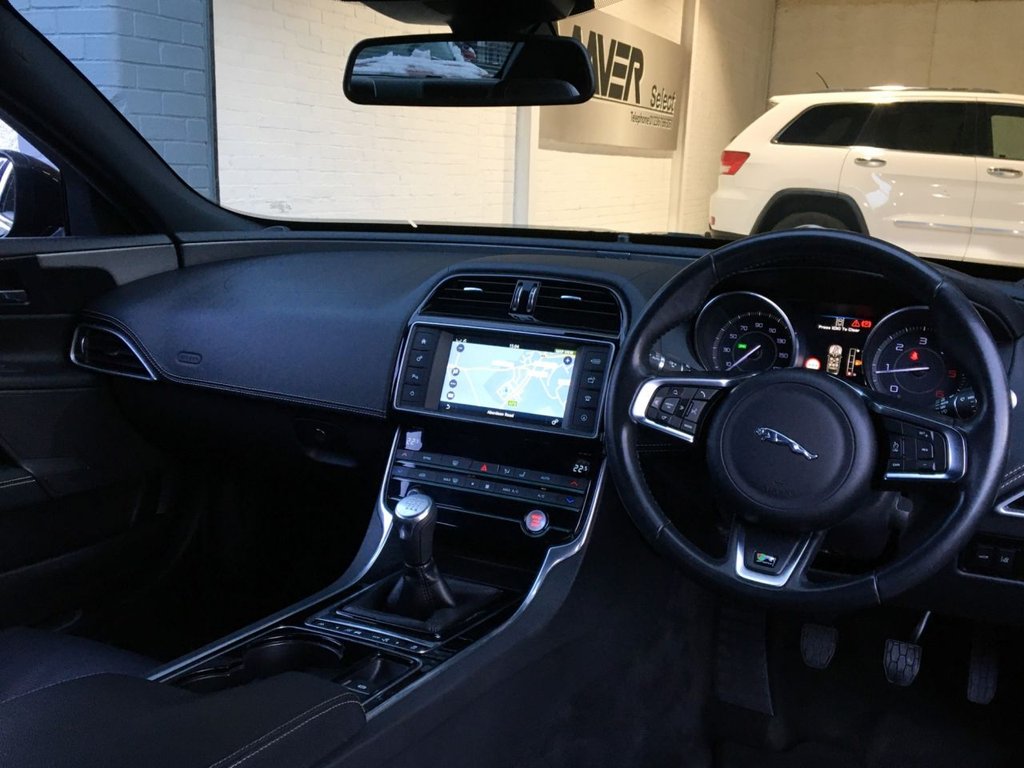 USED 2015 65 JAGUAR XE 2.0 R-SPORT 4d 178 BHP 