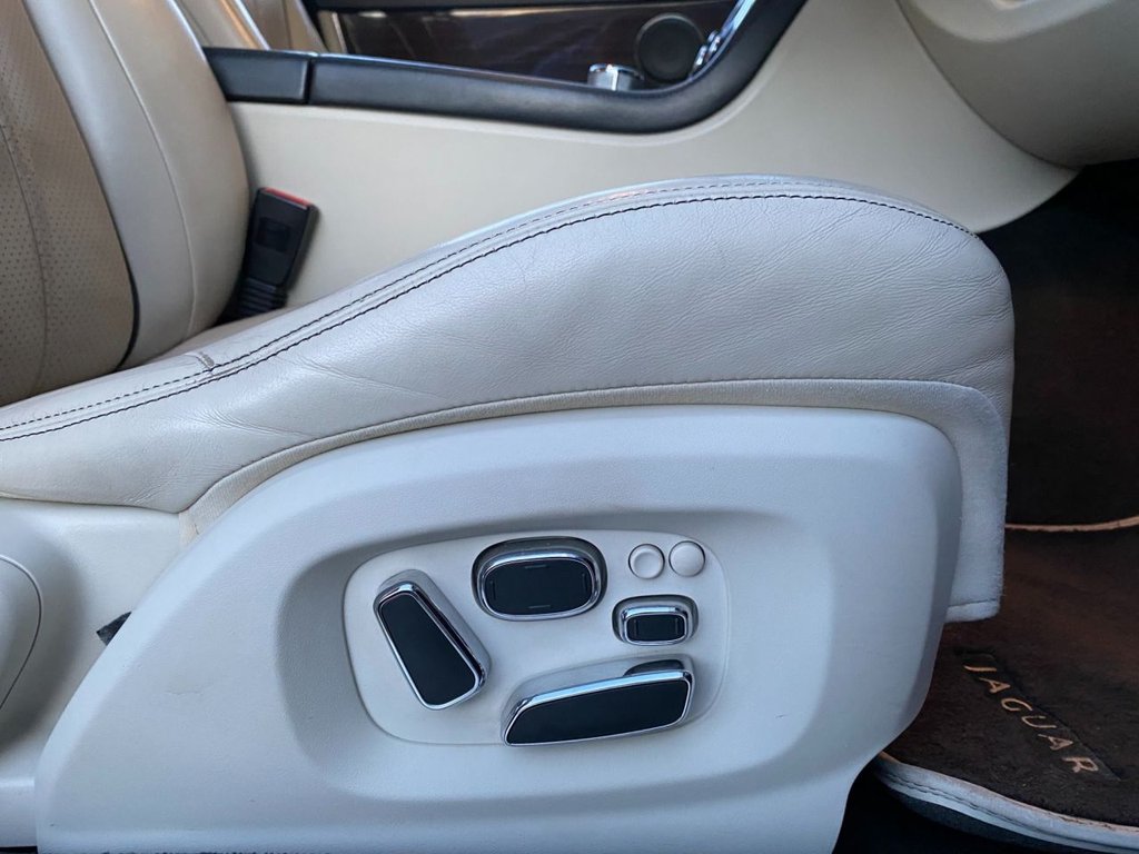 USED 2012 62 JAGUAR XJ 3.0 D V6 PORTFOLIO 4d 275 BHP 