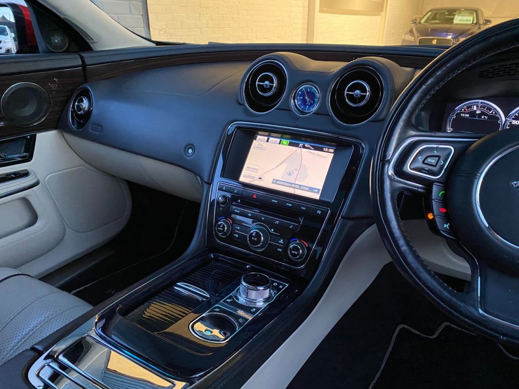 USED 2012 62 JAGUAR XJ 3.0 D V6 PORTFOLIO 4d 275 BHP 