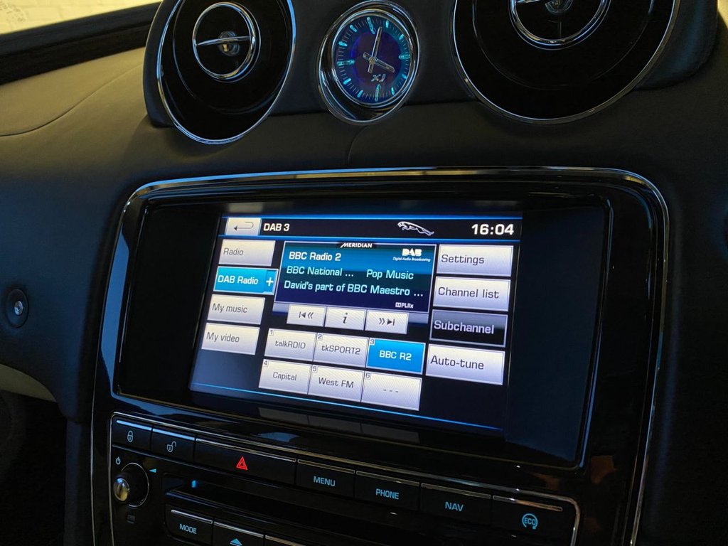 USED 2012 62 JAGUAR XJ 3.0 D V6 PORTFOLIO 4d 275 BHP 