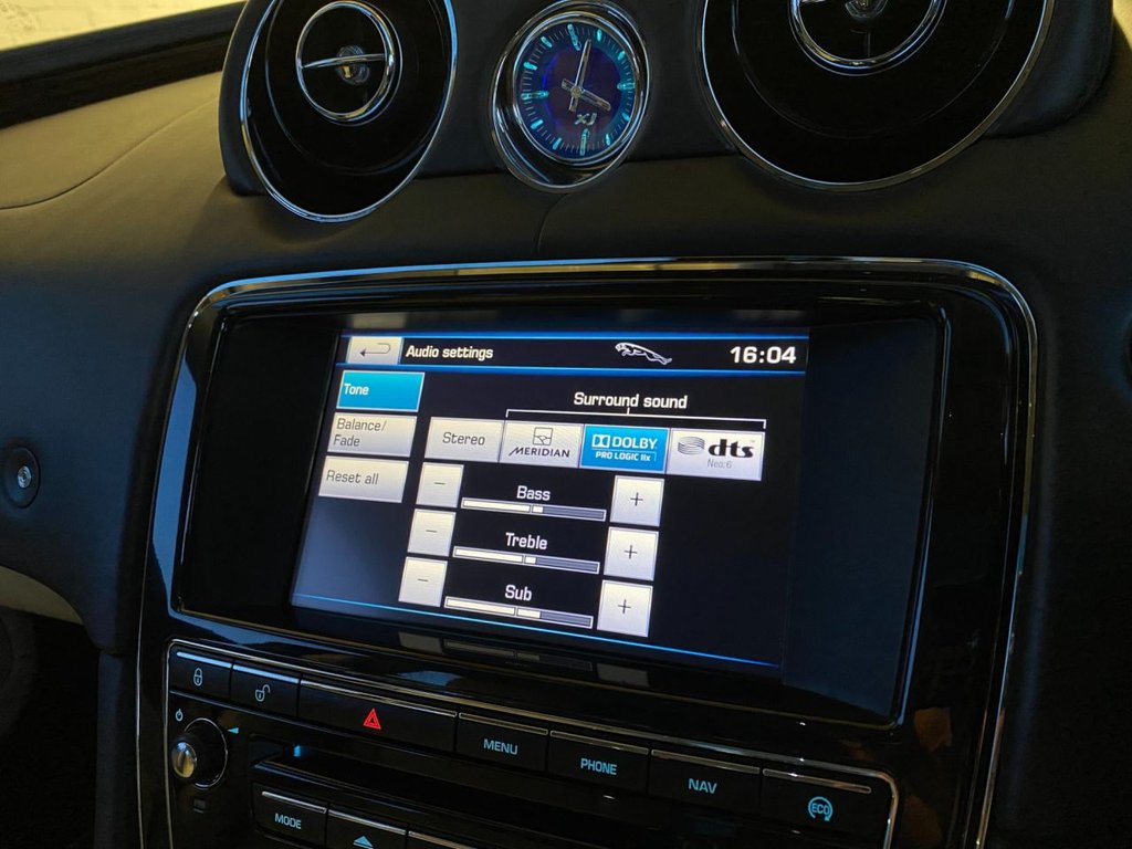 USED 2012 62 JAGUAR XJ 3.0 D V6 PORTFOLIO 4d 275 BHP 