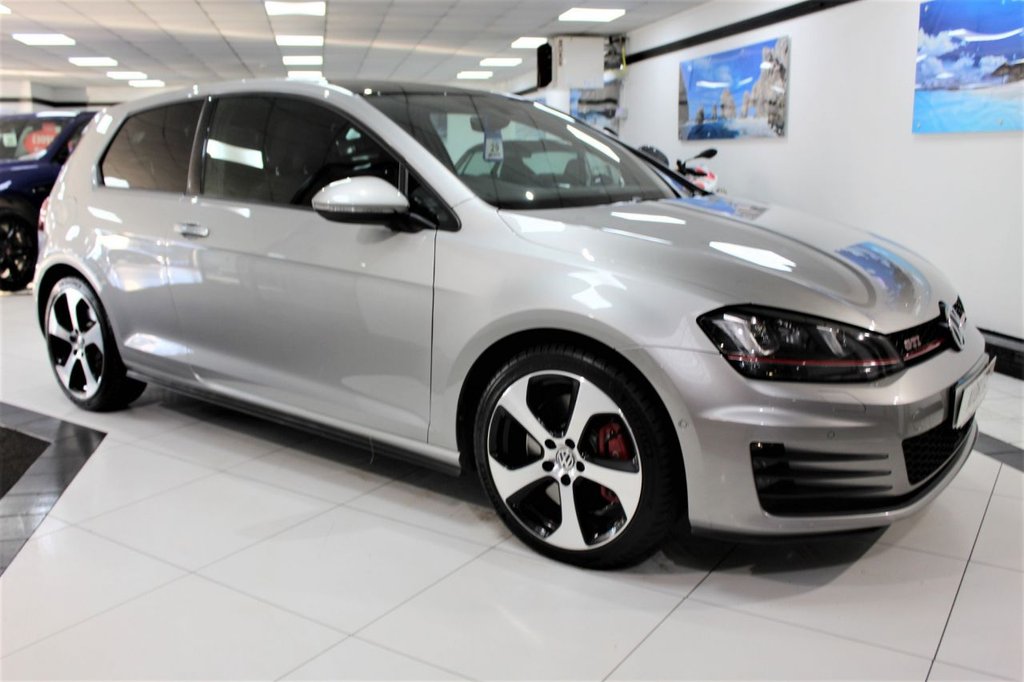 View our VOLKSWAGEN GOLF