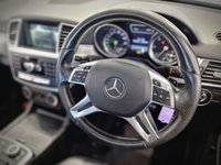 USED 2014 64 MERCEDES-BENZ M-CLASS 3.0 V6 ML350 BLUETEC (258 BHP) AMG LINE (PREMIUM) 4MATIC AUTO ( EURO 6 ) S/S 5DR + NAV + PANORAMIC E/SUNROOF + E/M/HEATED LEATHERS + CRUISE + XENONS..LEDS + R/CAMERA + F-R PARK + PRIVACY + POWER BOOT + E/TOWBAR 21S+PANROOF+XENON+R/CAM+PARK+EHM LEATHER+NAV+CRUISE