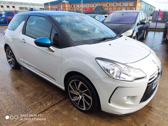 2015 65 DS DS 3 1.2 PURETECH DSTYLE NAV S/S 3d SAT NAV
