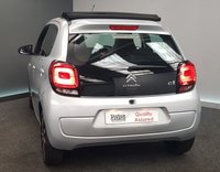 USED 2015 15 CITROEN C1 1.0 AIRSCAPE FEEL EDITION 5d 68 BHP SUNRISE RED DASH ACCENT + RED ZEBRA DOOR DETAIL  &pound;0 TAX CAR