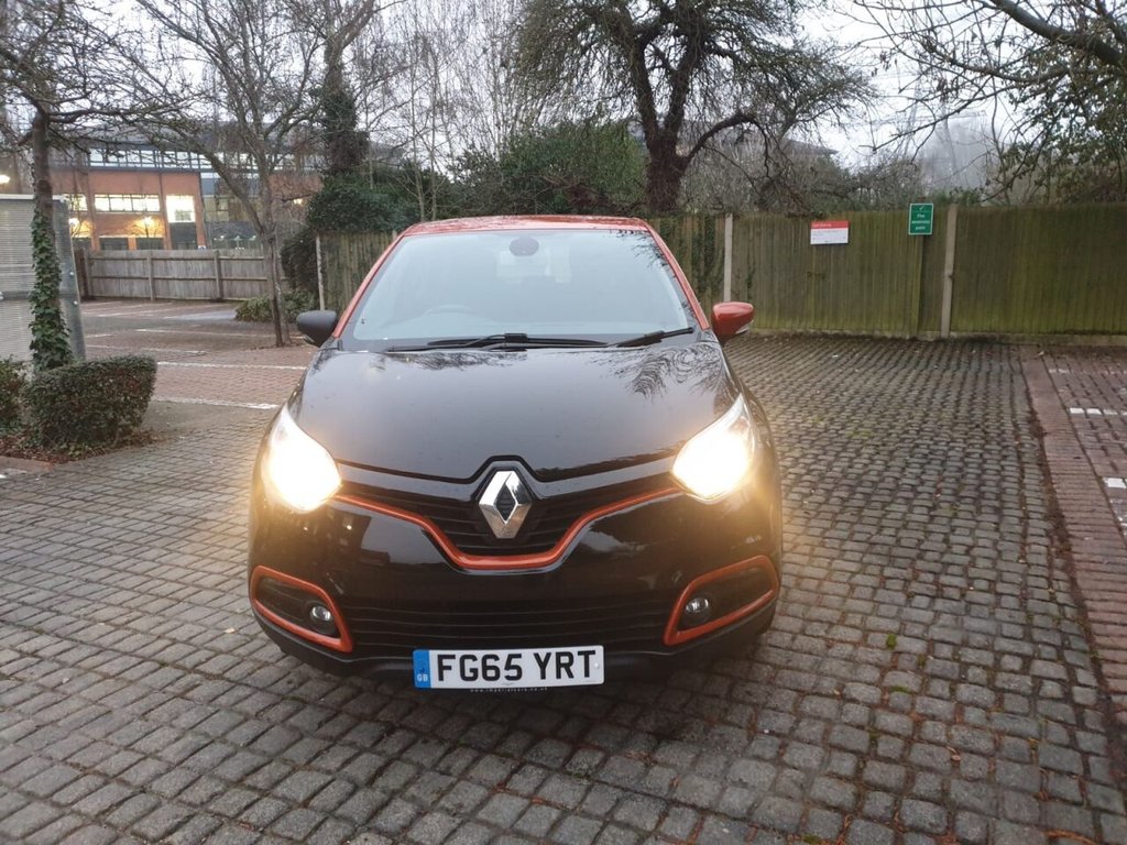 View our RENAULT CAPTUR