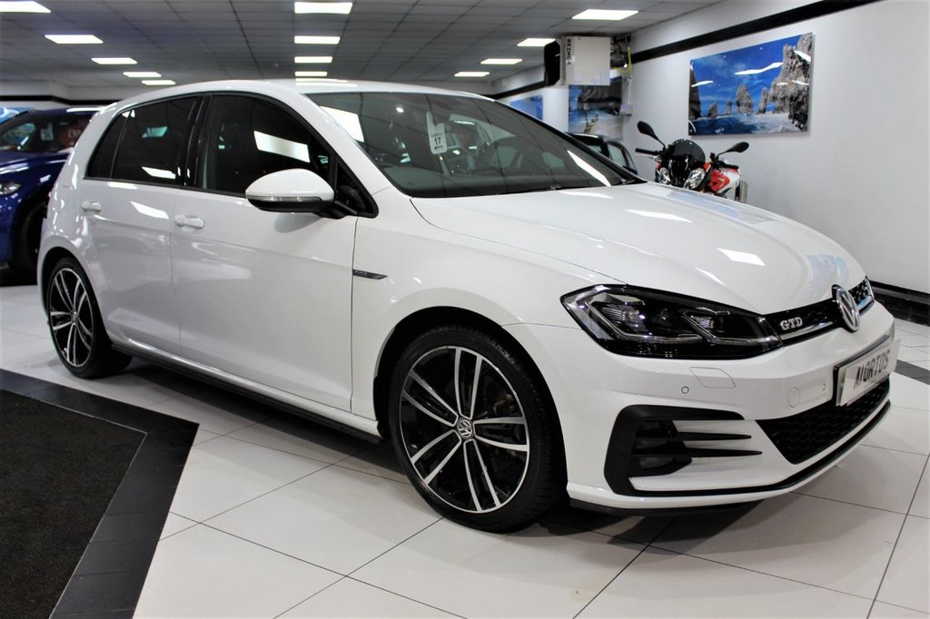 View our VOLKSWAGEN GOLF