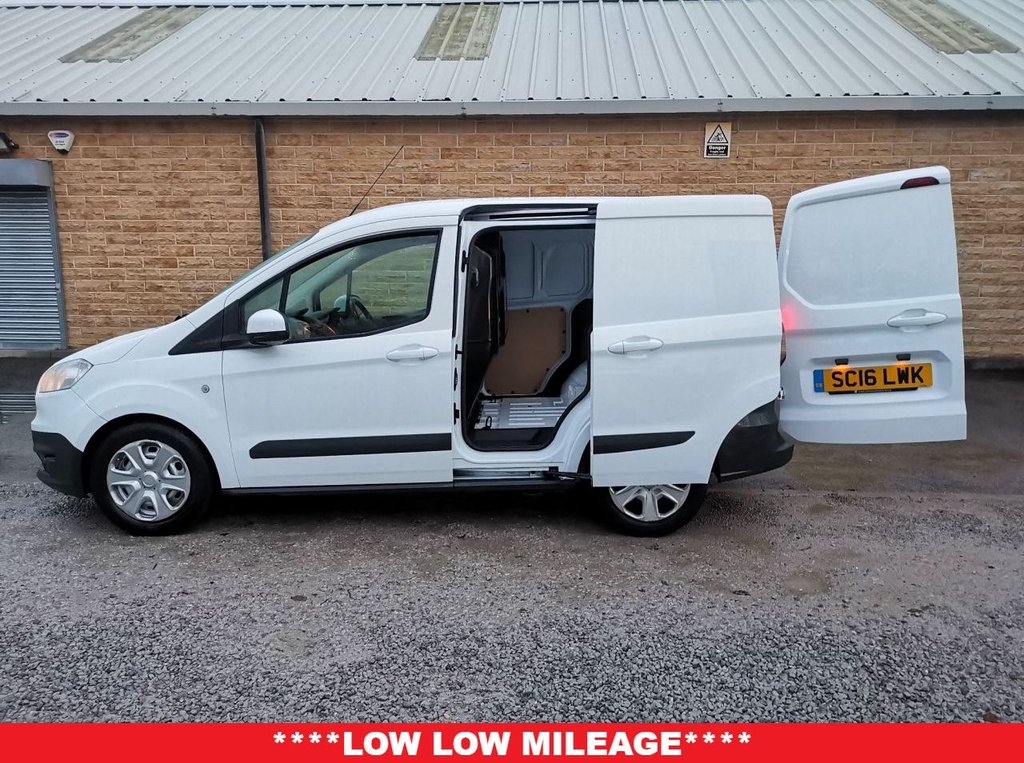 View our FORD TRANSIT COURIER