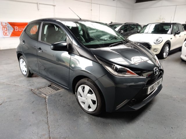 2017 17 Toyota Aygo 1.0 VVT-I X-PLAY 5d 69 BHP