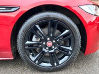 USED 2016 66 JAGUAR XE 2.0 R-SPORT 4d 178 BHP FULL SERVICE HISTORY ++ &pound;20 ROAD TAX ++