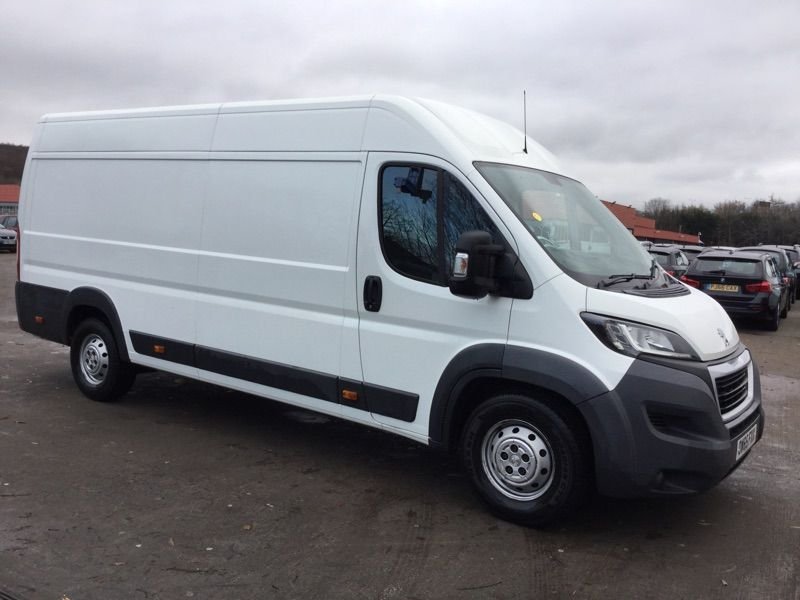 View our PEUGEOT BOXER