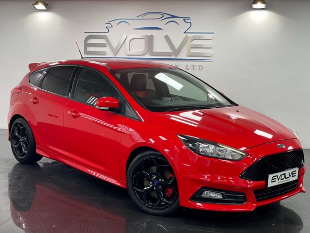 2015 58 Ford Focus 2.0 ST-2 TDCI 5d 183 BHP