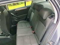 USED 2009 59 VOLKSWAGEN GOLF 1.4 S 5d 79 BHP 1 PRIVATE OWNER/ X10 VW SERVICING STAMPS/11 AIRBAGS/CAMBELT AND WATERPUMP JUST RENEWED  X10 SERVICE STAMP(see pictures),LAST SERVICED @49,386 MILES,,NEW CAMBELT AND WATERPUMP JUST RENEWED BY US\\ CONVENIENCE PACK The Convenience pack includes an automatic dimming interior rear-view mirror, automatic headlights on with coming/leaving home lighting function and rain sensor