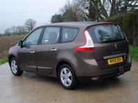 USED 2010 10 RENAULT GRAND SCENIC 1.6 DYNAMIQUE TOMTOM VVT 5d 109 BHP www.suffolkcarcentre.co.uk - Located at Ilketshall