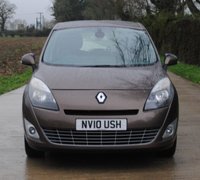 USED 2010 10 RENAULT GRAND SCENIC 1.6 DYNAMIQUE TOMTOM VVT 5d 109 BHP www.suffolkcarcentre.co.uk - Located at Ilketshall
