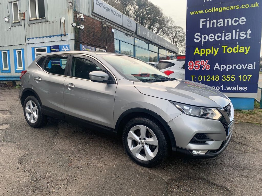 View our NISSAN QASHQAI