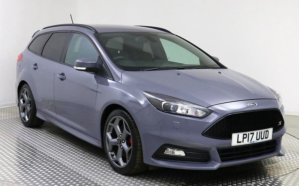 View our FORD FOCUS