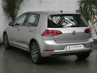 USED 2017 67 VOLKSWAGEN GOLF 1.6 SE NAVIGATION TDI BLUEMOTION TECHNOLOGY 5d 114 BHP SAT NAV 1 OWNER FSH