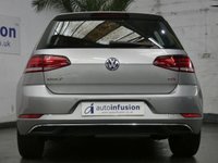 USED 2017 67 VOLKSWAGEN GOLF 1.6 SE NAVIGATION TDI BLUEMOTION TECHNOLOGY 5d 114 BHP SAT NAV 1 OWNER FSH