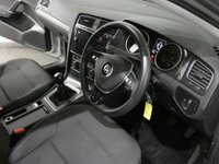 USED 2017 67 VOLKSWAGEN GOLF 1.6 SE NAVIGATION TDI BLUEMOTION TECHNOLOGY 5d 114 BHP SAT NAV 1 OWNER FSH