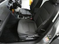 USED 2017 67 VOLKSWAGEN GOLF 1.6 SE NAVIGATION TDI BLUEMOTION TECHNOLOGY 5d 114 BHP SAT NAV 1 OWNER FSH