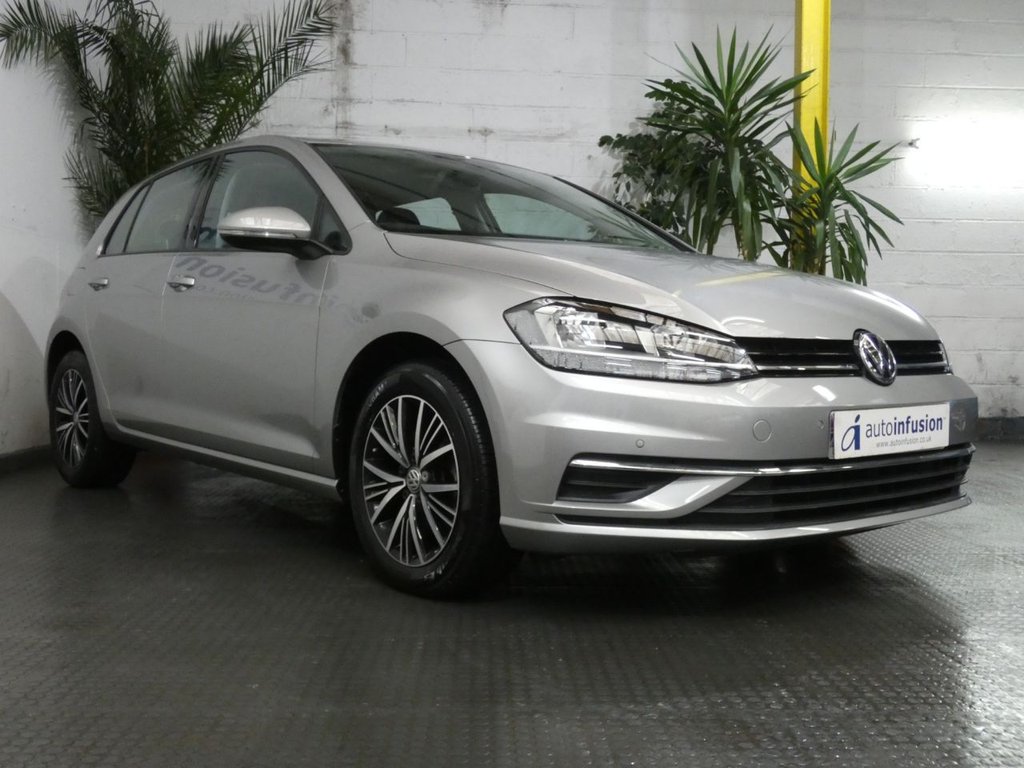 View our VOLKSWAGEN GOLF