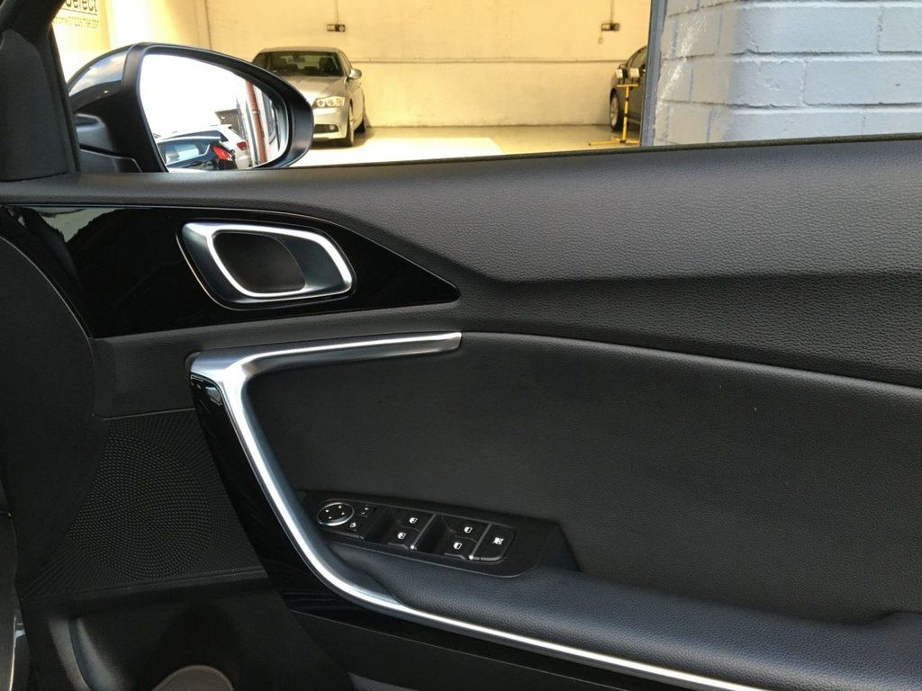 USED 2019 19 KIA CEED 1.6 CRDI 3 ISG 5d 114 BHP 