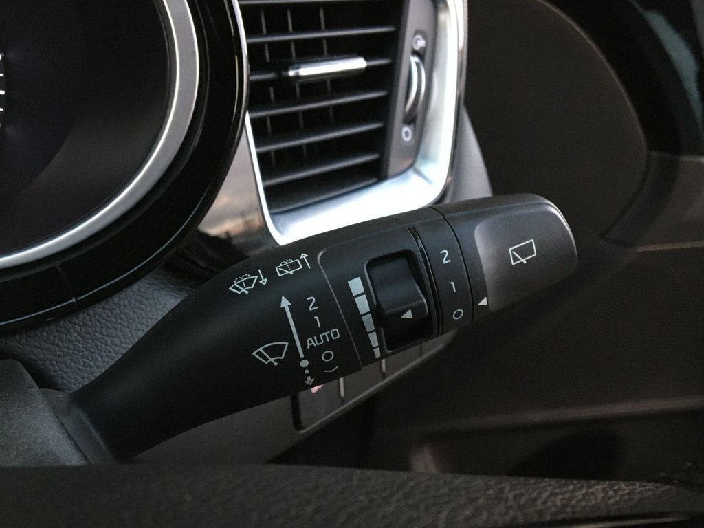 USED 2019 19 KIA CEED 1.6 CRDI 3 ISG 5d 114 BHP 