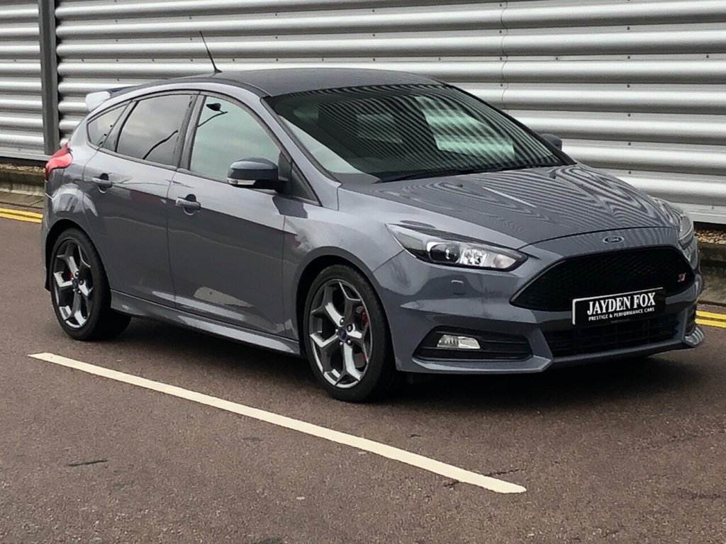 View our FORD FOCUS