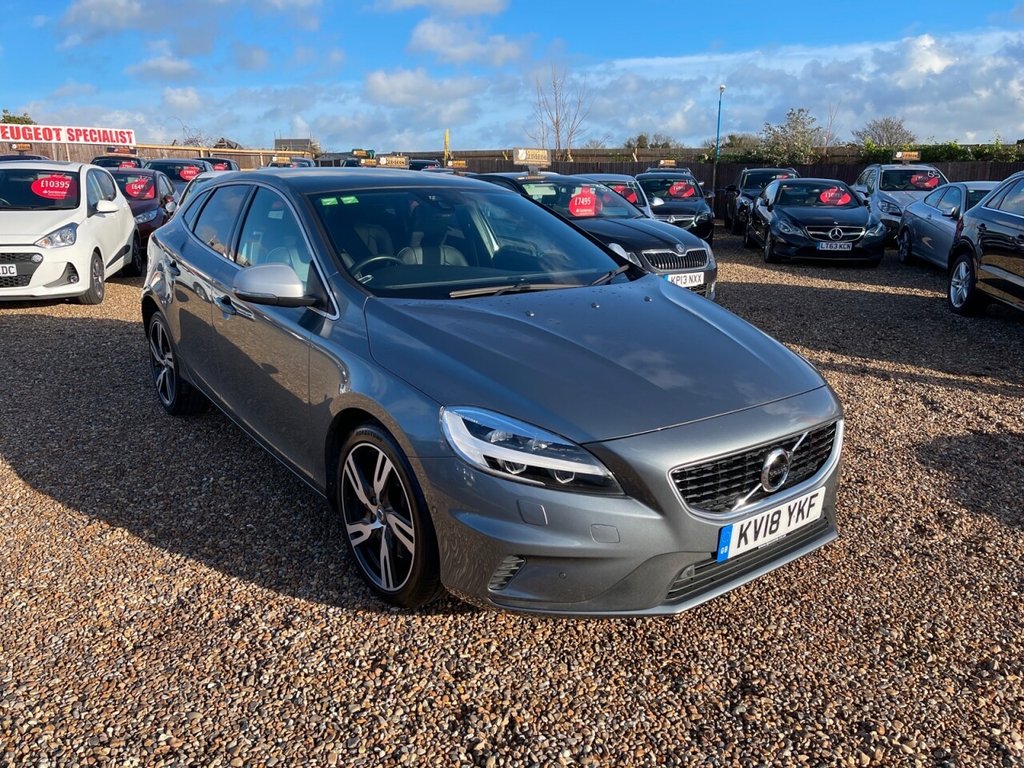 View our VOLVO V40