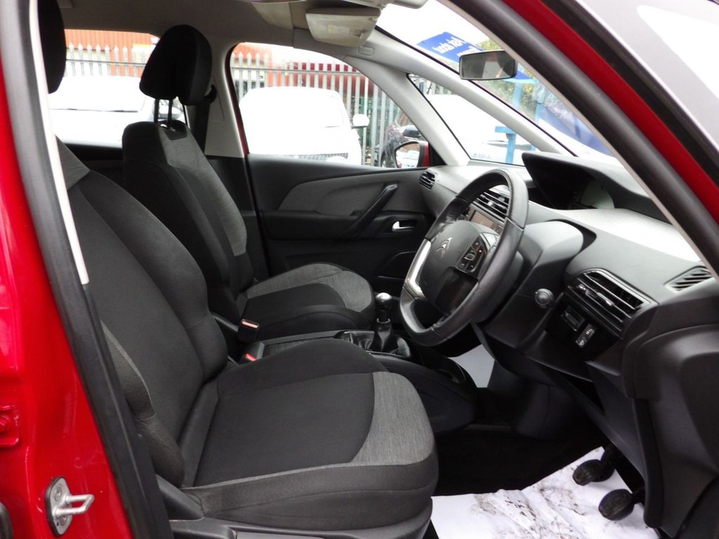 15 Citroen C4 Picasso Hdi Vtr 5 990