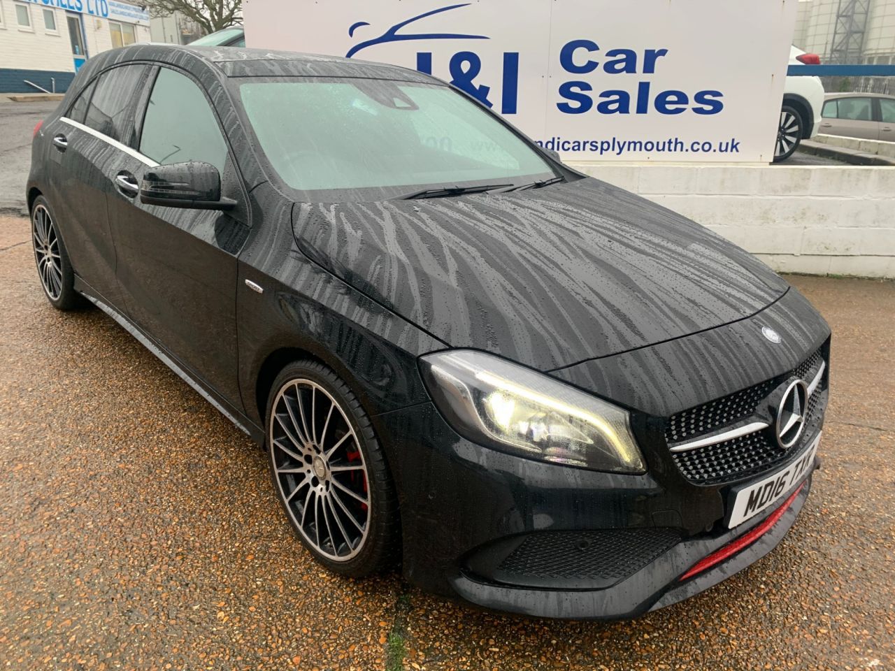 16 Mercedes Benz A Class A 250 4matic Amg Premium