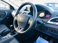USED 2013 63 RENAULT MEGANE 1.5 DYNAMIQUE TOMTOM ENERGY DCI S/S 3d 110 BHP Amazingly Low Mileage White Sporty 3 Door Hatchback