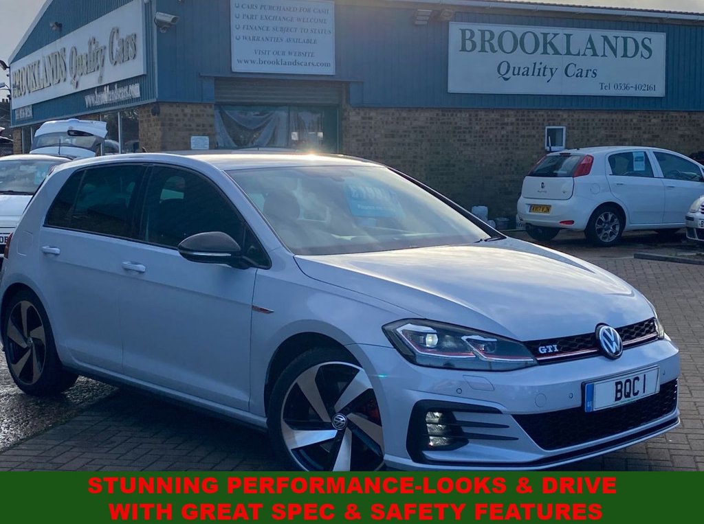 View our VOLKSWAGEN GOLF