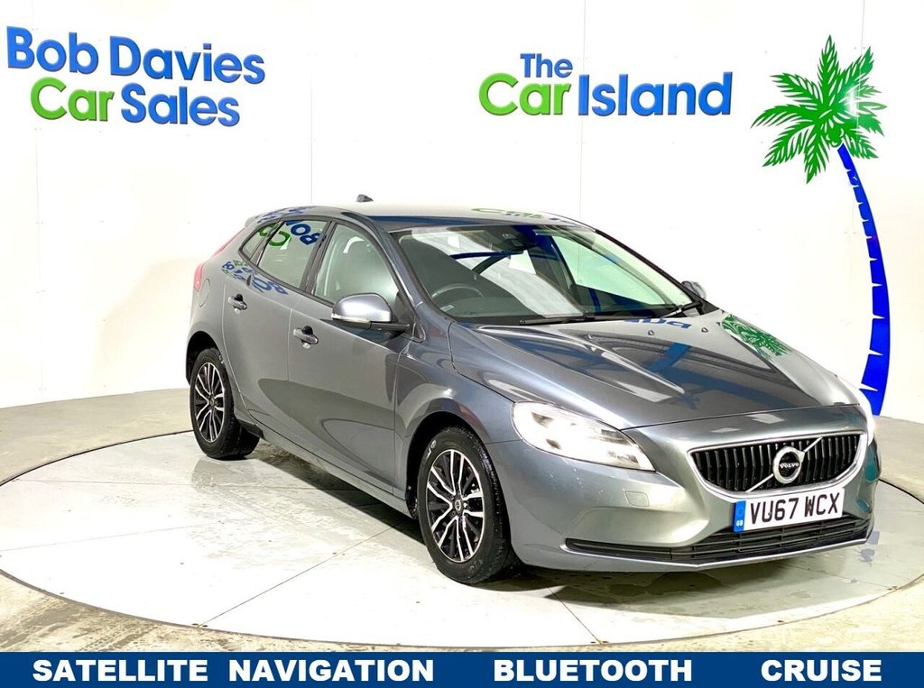 View our VOLVO V40
